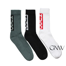 Load image into Gallery viewer, Hugo Men's Cotton Cushioned Sport Socks 3 Pack Black/White/Dk Green 50496080
