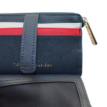 Load image into Gallery viewer, Tommy Hilfiger Women&#39;s &#39;HONEY MODERN&#39; Zip Purse/Credit Card Holder Dark Blue With Gift Box
